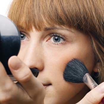 How to do Morning Makeup in Minutes: Tips for a Fast Face