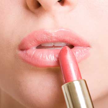 Long-Wearing Lipsticks and Glosses